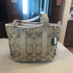 White/tan Coach purse